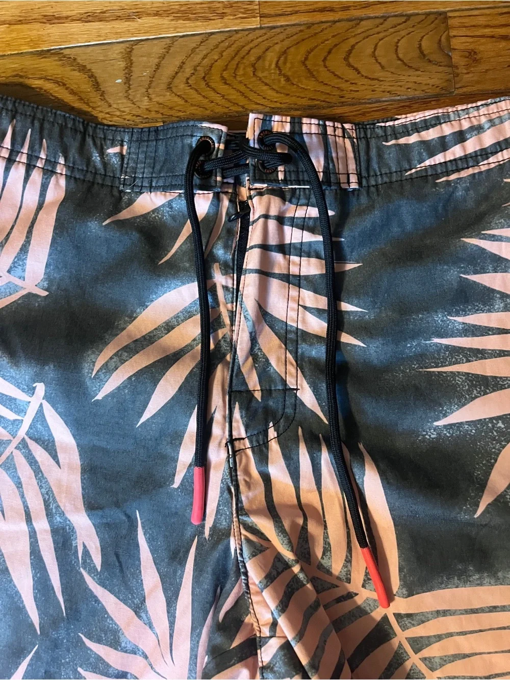 Men's American Eagle Palm Tree Board Shorts Medium